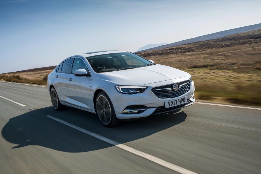  Vauxhall Insignia Grand Sport Turbo 4x4 2017 года  (фото 6 из 41)
